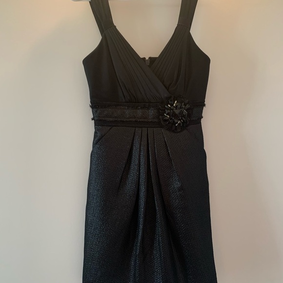 Mini coktail BCBG black dress. Size 0. Pristine condition - Picture 2 of 4